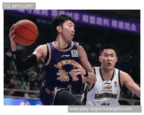 运动新闻北控与辽宁激战正酣双方球员拼尽全力争夺胜利